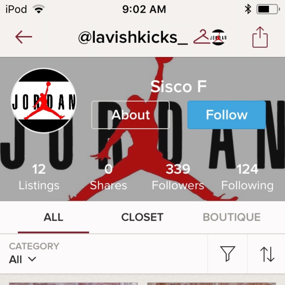 NEVER TRADE OR BUY WITH THIS GUY HE IS A SCAMMER